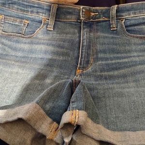 Never wear jeans shorts 🩳